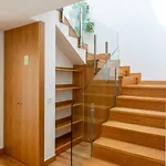Сasa de vacaciones Stylish W/ Garage & Terrace By Hostwise *