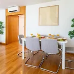 Сasa de vacaciones Stylish W/ Garage & Terrace By Hostwise Senhora da Hora