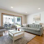 Сasa de vacaciones Stylish W/ Garage & Terrace By Hostwise Senhora da Hora