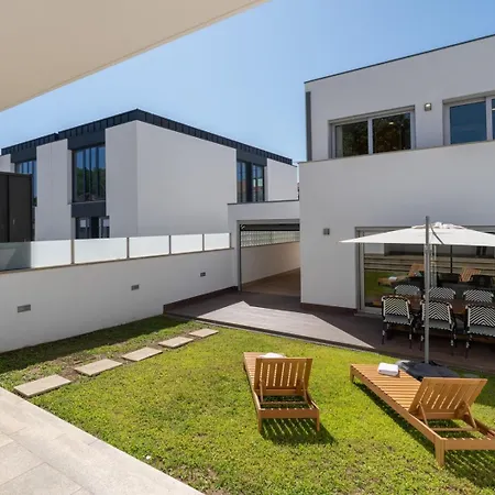 Stylish W/ Garage & Terrace By Hostwise Feriehus Senhora da Hora