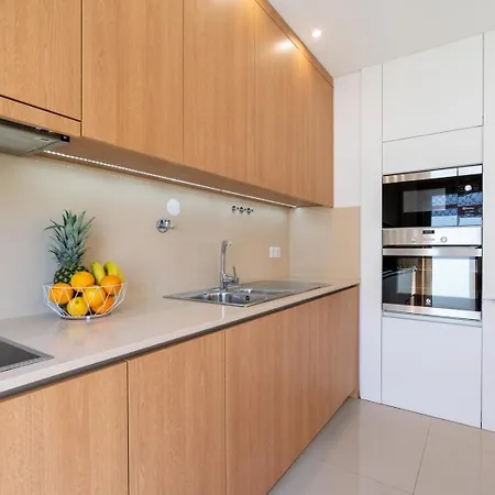 Stylish W/ Garage & Terrace By Hostwise *