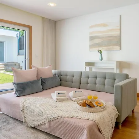Feriehus Stylish W/ Garage & Terrace By Hostwise Senhora da Hora
