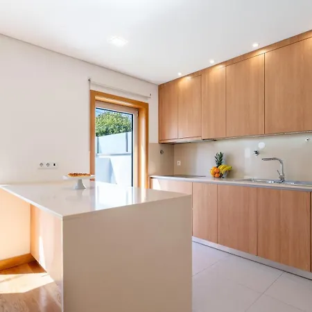 Stylish W/ Garage & Terrace By Hostwise Feriehus