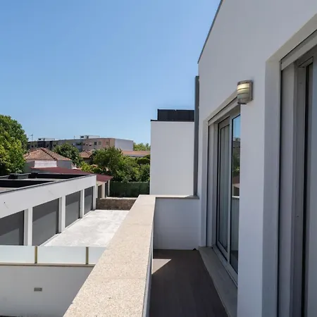 Feriehus Stylish W/ Garage & Terrace By Hostwise *