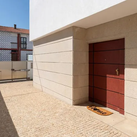 Hébergement de vacances Stylish W/ Garage & Terrace By Hostwise Senhora da Hora