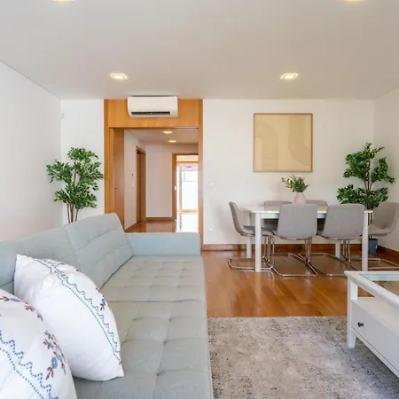 Feriehus Stylish W/ Garage & Terrace By Hostwise