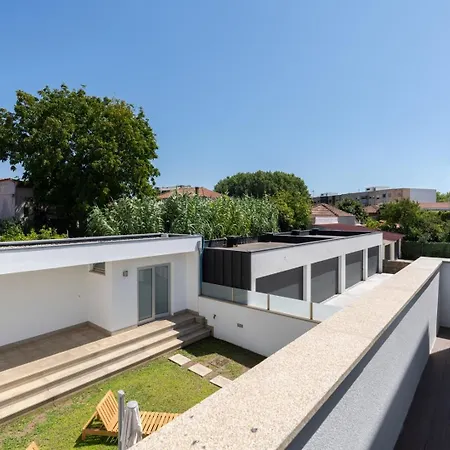 Stylish W/ Garage & Terrace By Hostwise *