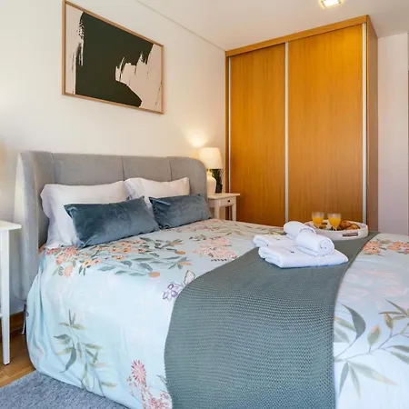 Stylish W/ Garage & Terrace By Hostwise Senhora da Hora