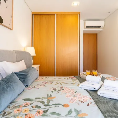 بيت للعطل Stylish W/ Garage & Terrace By Hostwise *