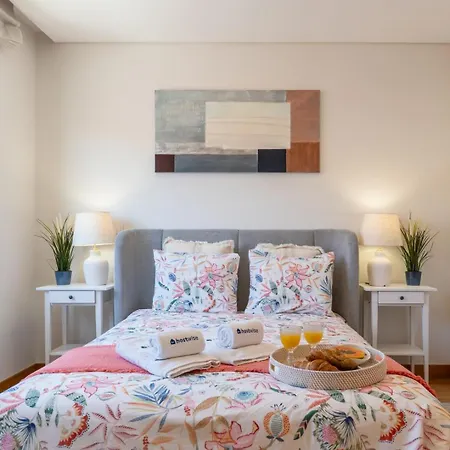 Hébergement de vacances Stylish W/ Garage & Terrace By Hostwise Senhora da Hora