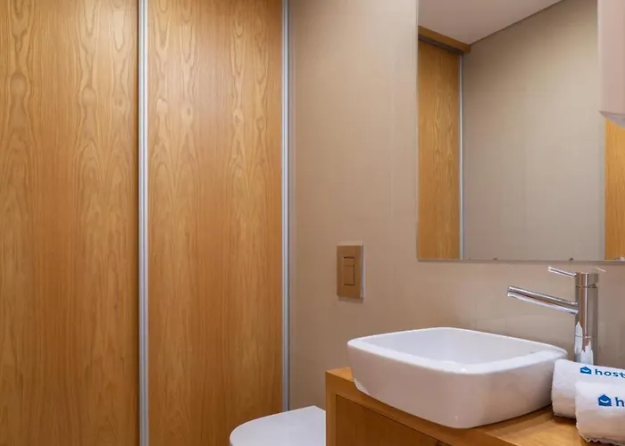 Сasa de vacaciones Stylish W/ Garage & Terrace By Hostwise Senhora da Hora