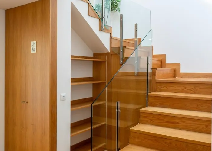 Сasa de vacaciones Stylish W/ Garage & Terrace By Hostwise *