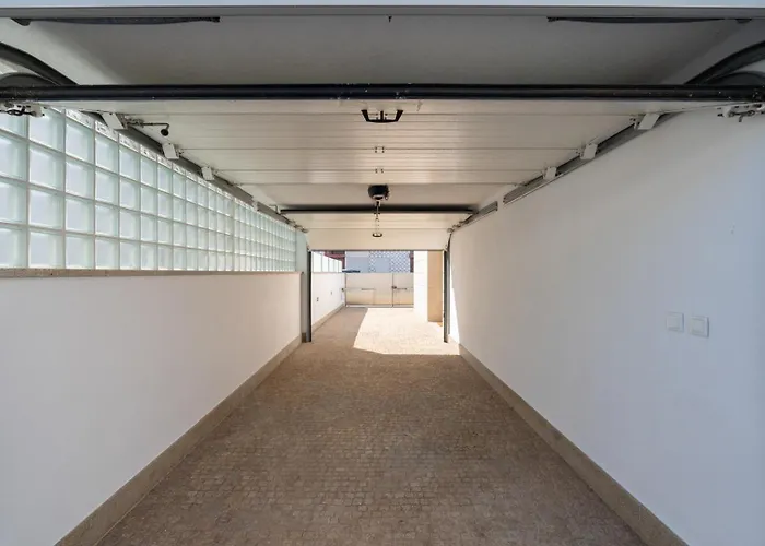 Stylish W/ Garage & Terrace By Hostwise Senhora da Hora