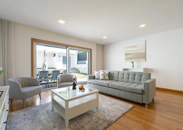 Сasa de vacaciones Stylish W/ Garage & Terrace By Hostwise Senhora da Hora