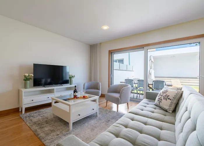 Stylish W/ Garage & Terrace By Hostwise Senhora da Hora