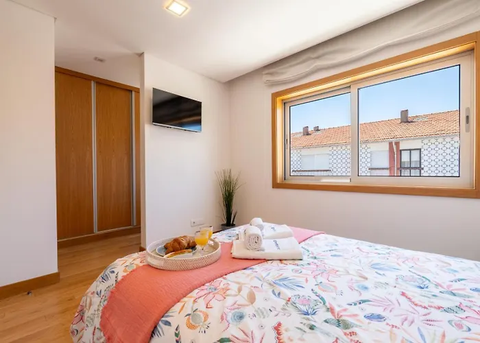 Stylish W/ Garage & Terrace By Hostwise Сasa de vacaciones Senhora da Hora